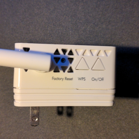 Netgear AC750 WiFi range extender - Picture 4 of 5